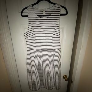 NWT black & white fitted dress- L